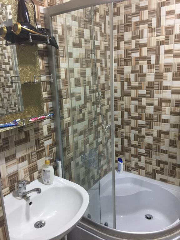 Apartment Pshavela 16 Батумі Екстер'єр фото